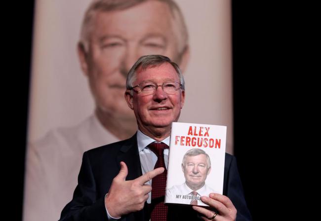 ข่าวแมนยู - หนังสือ"ป๋า" ถูกตรวจพบข้อมูลผิดพลาดถึง 45 จุด