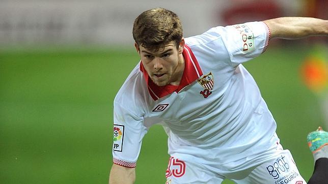 ข่าวแมนยู - "ผี-สิงห์"รุมแย่งแบ็คซ้ายเซบีย่า