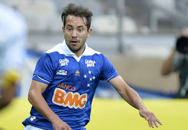 ข่าวแมนยู - ผีสนคว้ามิดฟิลด์ครูไซโร่ร่วมทัพมกรานี้