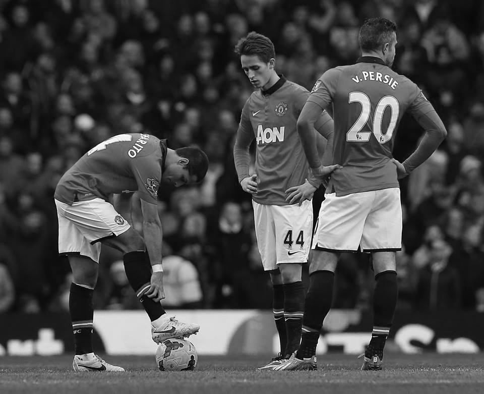 ข่าวแมนยู - แฟนผีโดดตึกตายหลังทีมรักพ่ายสองเกมติดต่อกัน