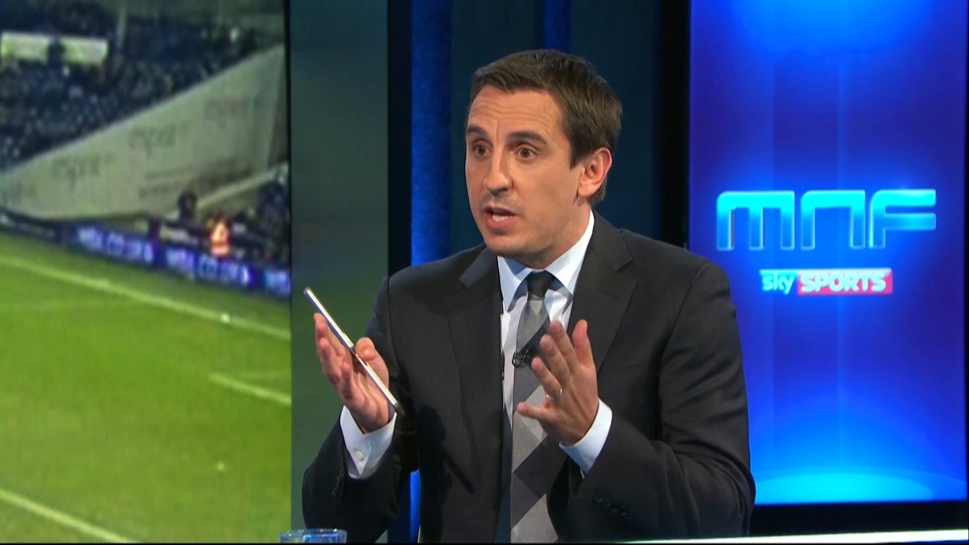 ข่าวแมนยู - เนวิลล์รับหมดยุคผีหลังพ่ายแมวดำ