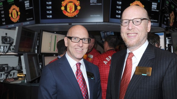 ข่าวแมนยู - เกลเซอร์ยันหนุนมอยส์แม้ทำหุ้นตก