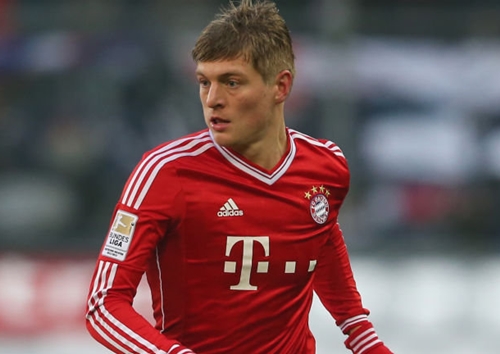 ข่าวแมนยู - ผีใช้ค่าเหนื่อย250k/วีคล่อใจโครส