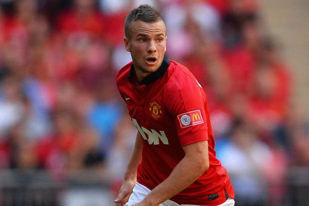 ข่าวแมนยู - ผียื่นสัญญาใหม่ให้เคลฟเวอร์ลีย์พิจารณา