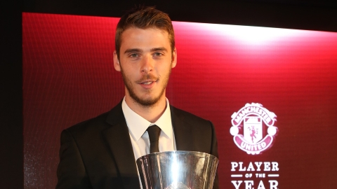 ข่าวแมนยู - เด เกอา โชว์หนึบคว้ารางวัลผู้เล่นยอดเยี่ยมแห่งปี