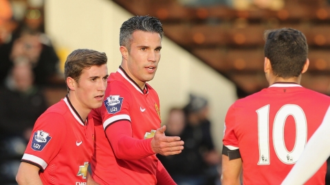 ข่าวแมนยู - เครื่องเริ่มร้อน! "RVP" โชว์เหนือกดเบิ้ลนำชัย "ผี" ชุดยู21