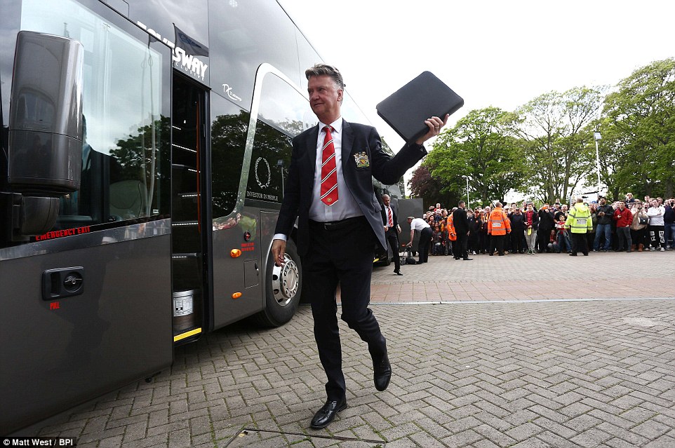 ข่าวแมนยู - พี่ฟูยับ! สัมภาษณ์ "LVG" เกมเจ๊า "ฮัลล์" หืดจับ