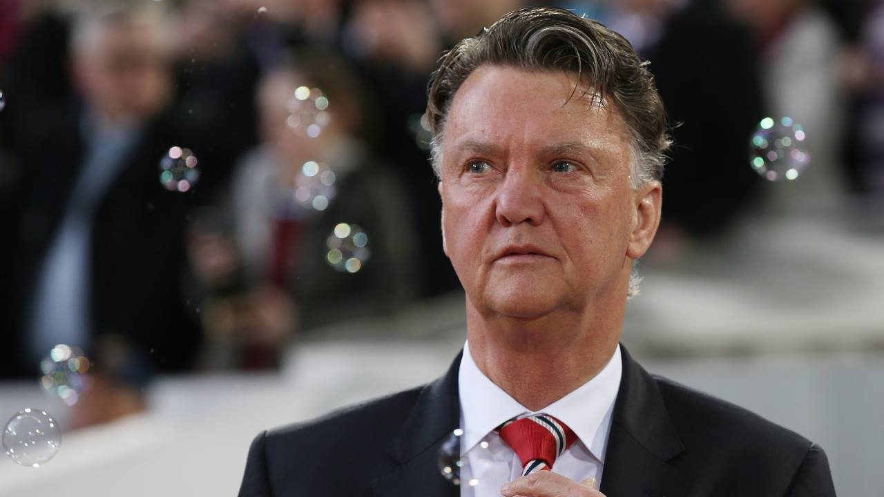 ข่าวแมนยู - หน้าระรื่น! LVG สุดปลื้มฟอร์มแข้ง "ผี" เกมรับดี เกมรุกเยือกเย็น