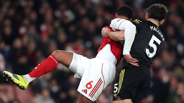 ข่าวแมนยู - เร้ดอาร์มี่แห่ไลค์แม็กไกวร์ข่มกาเบรียล