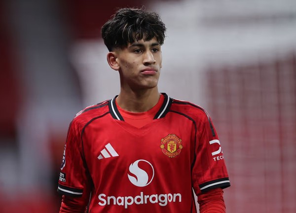 รออีกหน่อย! คาร์ริครับ เจเจ ยังเด็กเกินเดบิวต์ผี