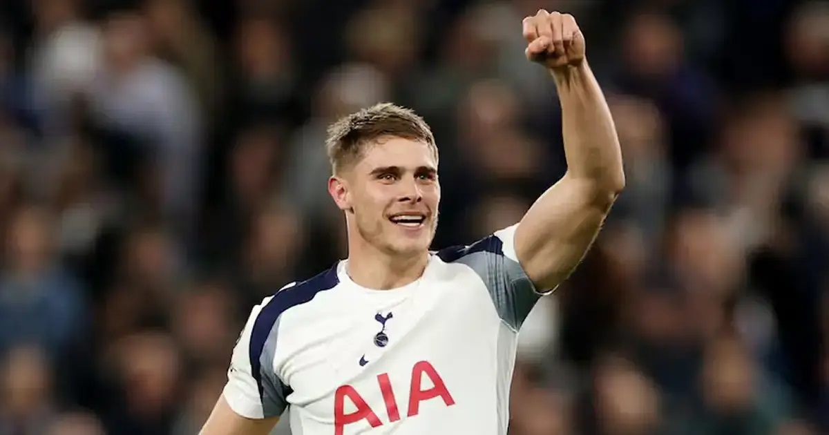 อดีตแข้งผีแนะสโมสรดึงฟาน เดอ เฟ่นเสริมแกร่ง